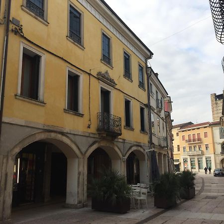 B&B Via Garibaldi Lonigo Exterior foto